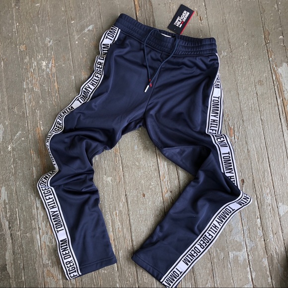 tommy hilfiger tapered sweatpants